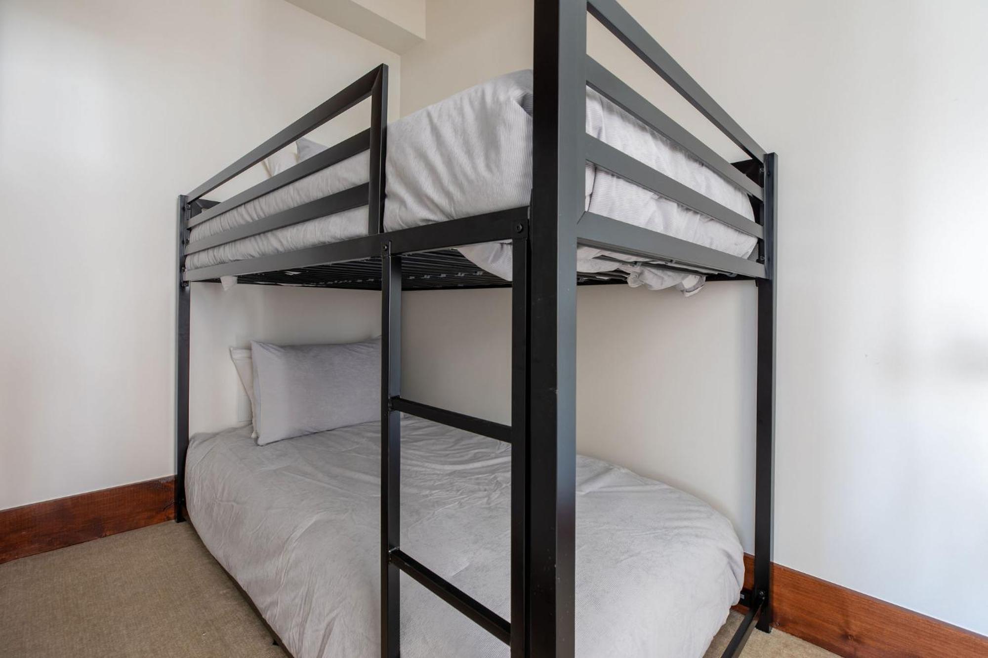Four-Bedroom Penthouse Apartment,1598911313:JPEG